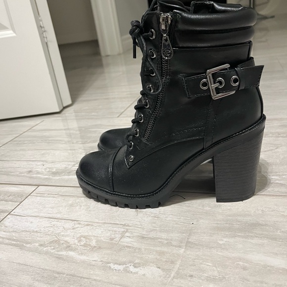 Guess heeled boots - Picture 2 of 9